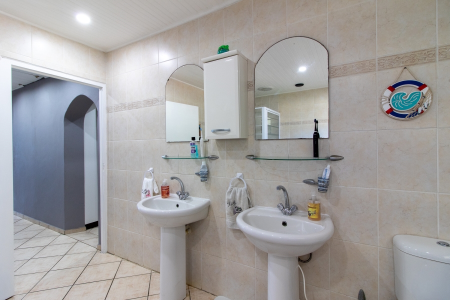 To Let 4 Bedroom Property for Rent in Forest Downs Eastern Cape